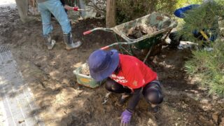 【17日もお願いします八代市立龍峯小学校泥出し作業ボランティア】